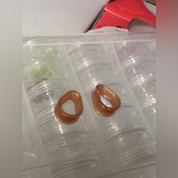 KAOS Softwear Hydra Tear Drop Shaped Silicone Eyelets-EUC!!! Rose Gold 5/8” - Picture 5 of 5